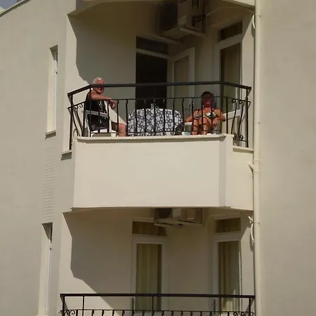 Linda Apart 3* シダ