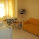 Linda Apart
